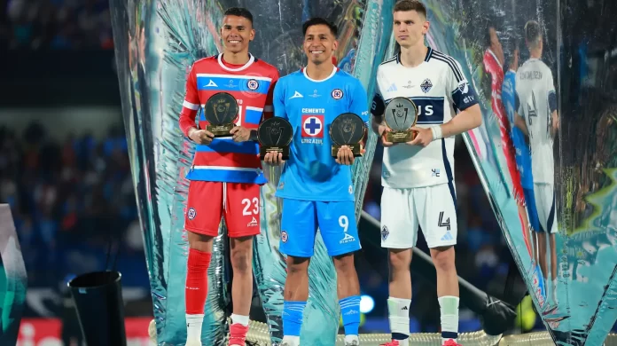 Quién tiene más títulos oficiales entre Chivas y Cruz Azul Quién tiene más títulos oficiales entre Chivas y Cruz Azul