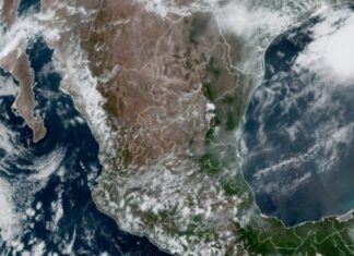 Sheinbaum vuela a Oaxaca tras el paso de Erick: liderazgo en acción ante el huracán