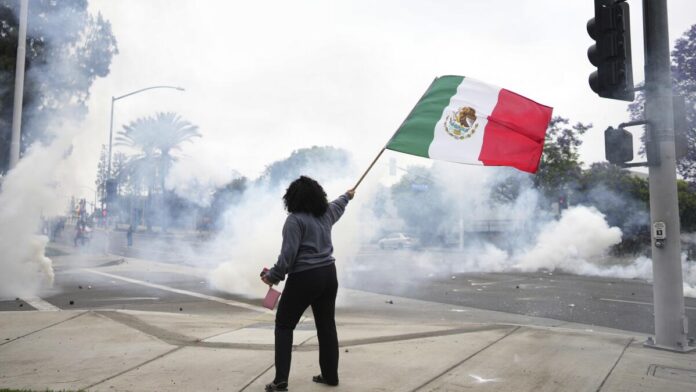 Trump envía soldados a Los Ángeles tras dos días de protestas de latinos