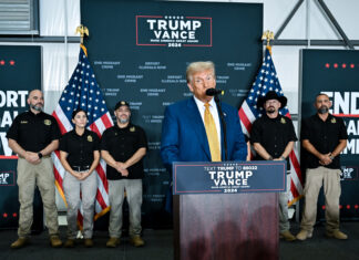 Trump lanza campaña para delatar a migrantes