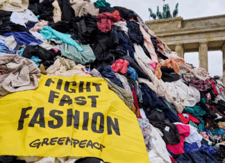 Francia dicta nueva ley contra la ultra‑fast fashion: eco‑impuestos, prohibiciones y eco‑puntuación