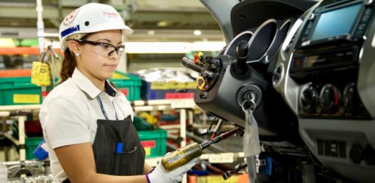 Industria automotriz mexicana sufre caída histórica en exportaciones industria automotriz mexicana caida 2025