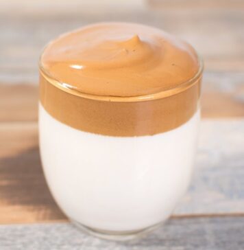 Licuado de café y proteína: energía y fuerza tras el entrenamiento preparar licuado de cafe con leche