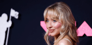 Rubores líquidos 2025: Técnicas vibrantes para un glow de verano irresistible