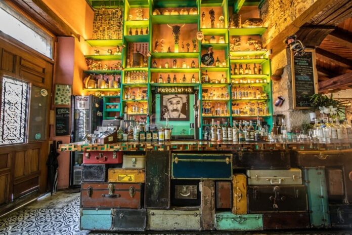 Ruta por 4 bares de la CDMX para los amantes del mezcal