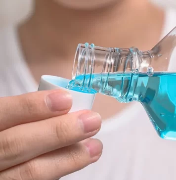 ¿Cuál es el enjuague bucal más efectivo contra el mal aliento según la IA? el mejor enjuague bucal revista flow