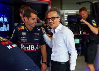 Mekies revela que dudó horas antes de aceptar liderar Red Bull tras salida de Horner