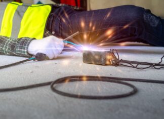 Primeros auxilios ante una electrocución: qué hacer para salvar una vida primeros auxilios electrocutado