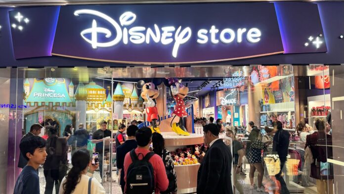 Abre primera tienda Disney Store en México y Latinoamérica