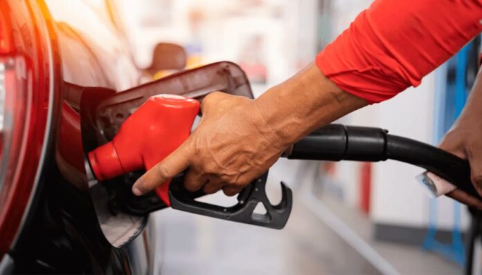 Dónde y cómo reportar una gasolinera ante Profeco