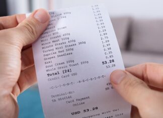 ¿Es legal que te revisen el ticket de compra en las tiendas? Es legal que te revisen el ticket de compra en las tiendas