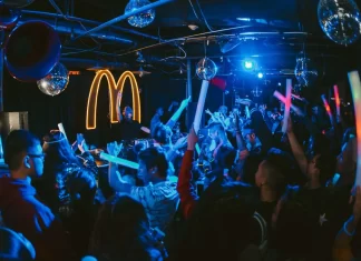 McDonald’s reinventa sus sucursales en discotecas en la CDMX McDonald’s reinventa sus sucursales en discotecas en la CDMX