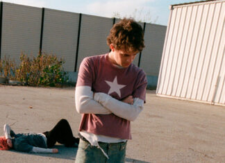 Royel Otis lanza ‘HICKEY’: nuevo álbum, gira mundial y éxito en Billboard ROYEL OTIS presenta hickey music