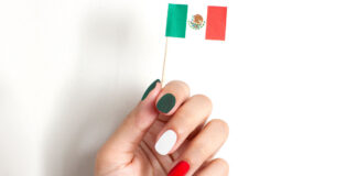 Uñas decoradas para el 15 de septiembre Uñas decoradas para el 15 de septiembre