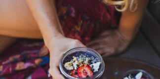 Acai Bowl: el desayuno antioxidante de Mikaela Reuben que renueva tu piel y energía