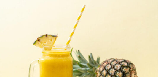 Licuado de piña en ayunas: Beneficios para tu digestión, piel e inmunidad licuado de piña beneficios para la salud