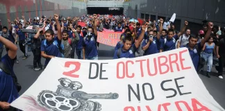 Marcha estudiantil por el 2 de octubre en CDMX Marcha estudiantil por el 2 de octubre en CDMX