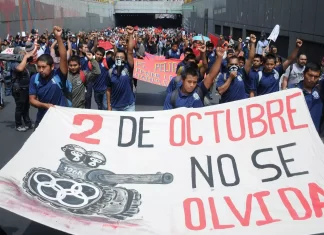 Marcha estudiantil por el 2 de octubre en CDMX Marcha estudiantil por el 2 de octubre en CDMX