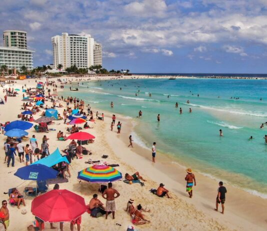 Caribe mexicano reclama a Sheinbaum mayor promoción internacional: ¿riesgo para el turismo?
