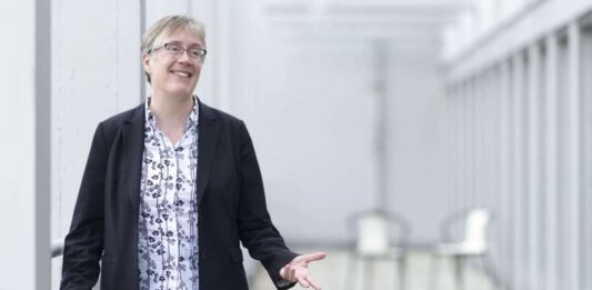 Joanna Bryson: “La búsqueda de la superinteligencia es un espejismo tecnológico”
