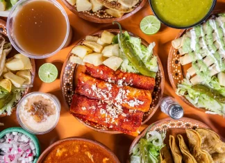 Fiestas Patrias 2025: Mexicanos gastarán hasta 71% del salario en comida y bebidas comida en fiestas patrias