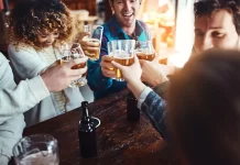 Cómo el alcohol daña proteínas hepáticas y acelera el hígado graso consumo de alcohol daños saluid
