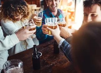 Cómo el alcohol daña proteínas hepáticas y acelera el hígado graso consumo de alcohol daños saluid