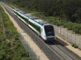 Tren Maya enfrenta retrasos y cancelaciones en Izamal tras descarrilamiento. Un mes después, persisten los problemas