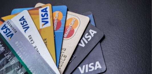 Alerta financiera: señales de que perdiste el control de tus tarjetas de crédito finanzas tarjetas de credito