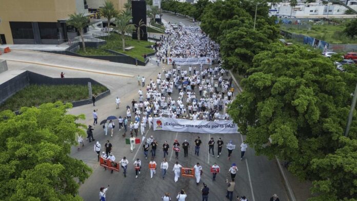 ¡Culiacán exige paz! Miles de personas marchan en contra de la delincuencia