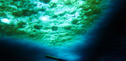 Un robot submarino explora el corazón de un iceberg en la Antártida