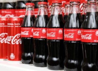 Coca-Cola se compromete a reducir 30% las calorías de sus bebidas Coca-Cola se compromete a reducir 30% las calorías de sus bebidas