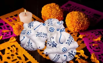 Croque Voyage rinde homenaje al arte popular con su Pan de Muerto Talavera en CDMX Croque Voyage rinde homenaje al arte popular con su Pan de Muerto Talavera en CDMX