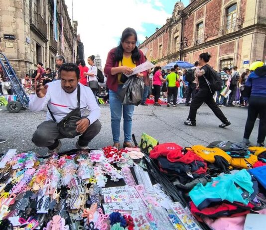 Gobierno capitalino reordenará comercio informal en Centro Histórico Gobierno capitalino reordenará comercio informal en Centro Histórico