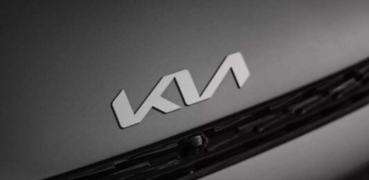 Kia lanza un desodorante para auto con olor a gasolina: nostalgia, marketing y polémica