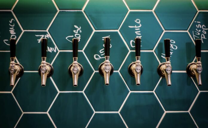 cerveza y pan de muerto