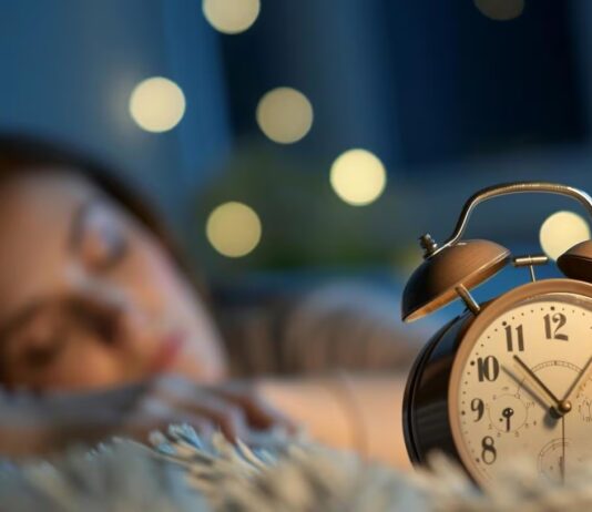 El poder de las metas nocturnas: la sencilla estrategia que reduce el estrés y mejora el ánimo, según la ciencia