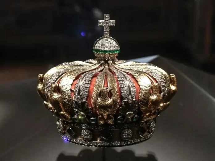 Roban joyas de Napoleón en el Museo del Louvre
