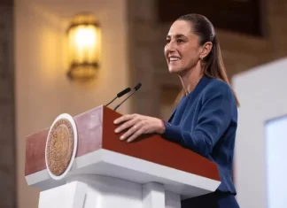 Sheinbaum propone eliminar el fuero a diputados y senadores como parte de la reforma electoral Sheinbaum propone eliminar el fuero a diputados y senadores como parte de la reforma electoral