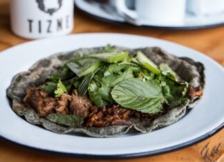 Tizne tacomotora el lugar favorito para los tacos de carne ahumada Tizne tacomotora el lugar favorito para los tacos de carne ahumada