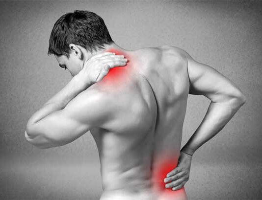 El sencillo hábito recomendado por especialistas que fortalece el cuerpo y previene molestias musculares