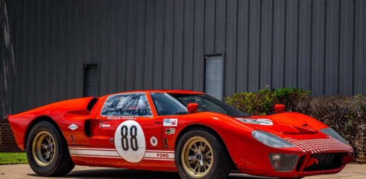 Ford GT40 a subasta: la joya automotriz que todo coleccionista sueña tener