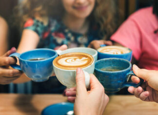 Millennials y Gen Z: qué buscan realmente en el café más allá de la marca