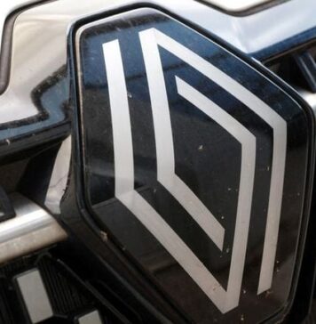 Renault busca proveedor chino para desarrollar motores eléctricos sin tierras raras tras romper su alianza con Valeo