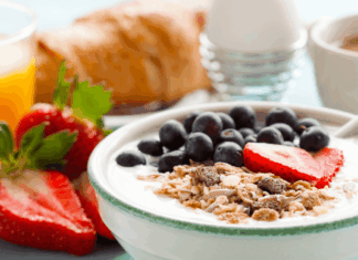 Desayunar temprano podría alargar la vida: la ciencia revela los beneficios de ajustar el reloj biológico