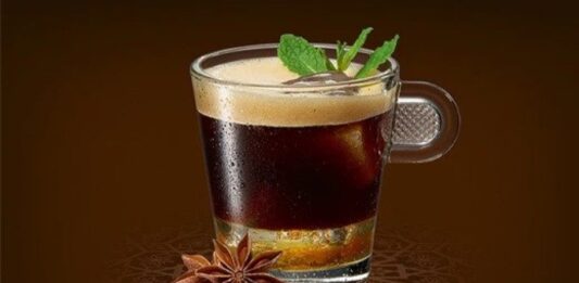 Espresso espumoso con menta: la receta refrescante y aromática que conquista a los amantes del café