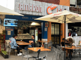 Camarón Chido, donde el aguachile pica rico y la cerveza nunca falta Camarón Chido, donde el aguachile pica rico y la cerveza nunca falta