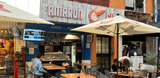 Camarón Chido, donde el aguachile pica rico y la cerveza nunca falta Camarón Chido, donde el aguachile pica rico y la cerveza nunca falta