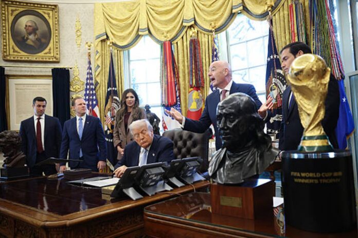 En plan con FIFA para permitir la entrada a EU