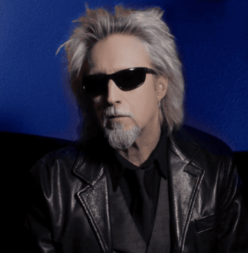 Johnny Indovina presenta en México su Storyteller Tour 2025 con una experiencia acústica íntima JOHNNY INDOVINA